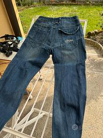 Jeans da moto con paraginocchia