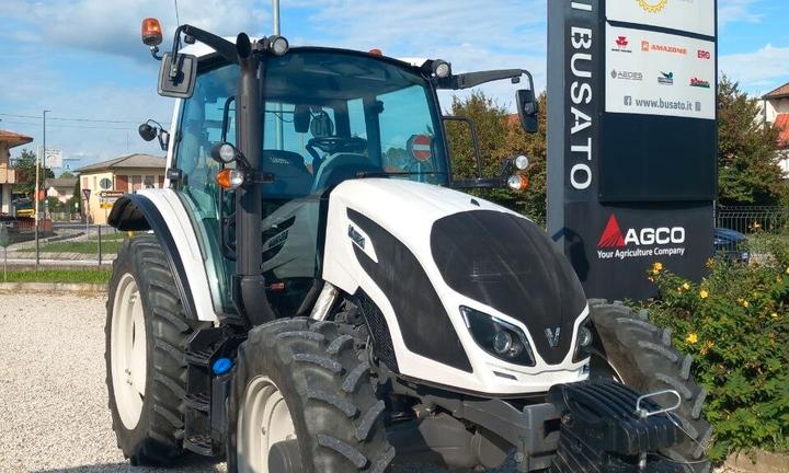 Trattore Valtra A 104
