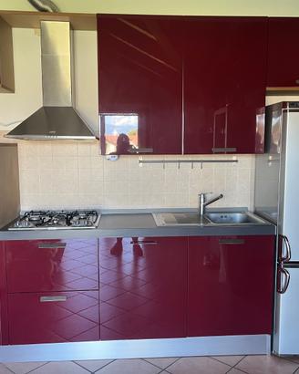 Cucina completa di elettrodomestici