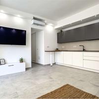 Bivano indipendente con cortile
