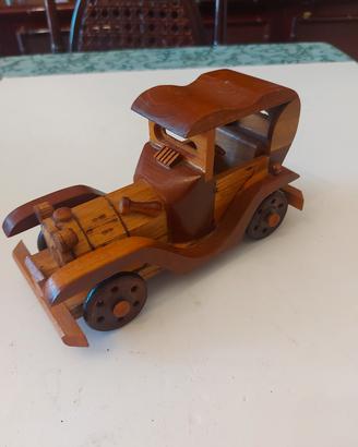 Auto d'epoca legno intarsiato souvenir Cuba