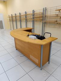 Arredamento negozio 