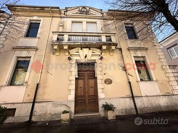 Stabile/Palazzo Avezzano [Cod. rif 3193512VRG]