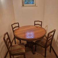 Tavolo tondo in legno massello di ciliegio