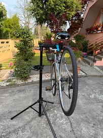cavalletto supporto iparazione bici.