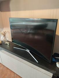 televisore Samsung smart TV led  "curvo"