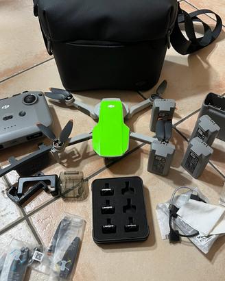 DJI Mini 2 Combo con 4 Batterie Drone 4K