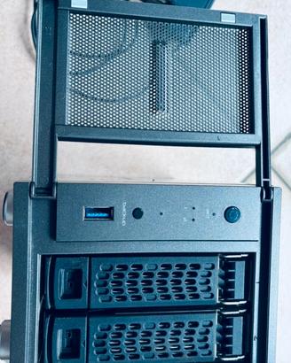 NAS RNDU2000 (ReadyNAS Ultra 2)