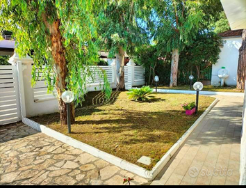 Villa indipendente baia domizia centro/nord