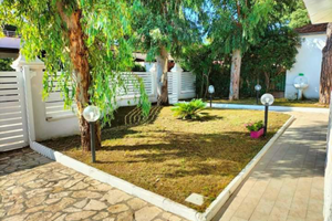 Villa indipendente baia domizia centro/nord