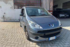 Peugeot 1007 1.4 HDi Trendy