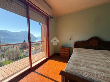 VILLA A SCHIERA D'ANGOLO A COSTA VOLPINO