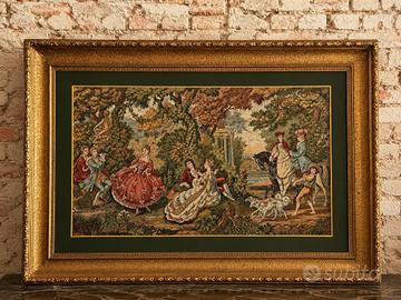 Arazzo d’epoca con scena galante e cornice dorata