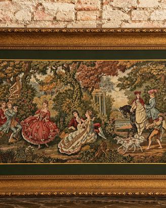 Arazzo d’epoca con scena galante e cornice dorata