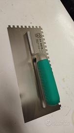 spatola colla piastrelle