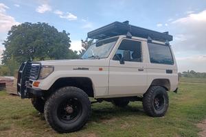 Toyota Land cruiser kzj 70