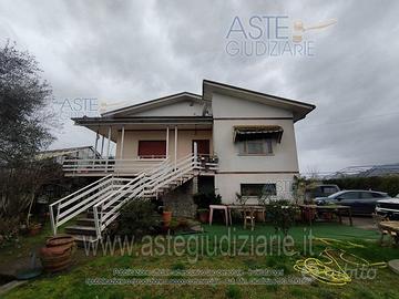 Rustico/Casale/Corte Pescia [A4337551]
