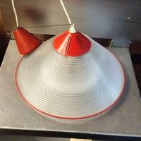 lampadario vintage in plastica a neon tondo
