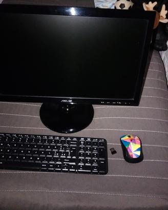 monitor x computer con tastiera e  mouse 