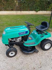 Trattorino rasaerba MTD