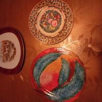 Lotto di tre piatti da collezione Venzo Modigliani