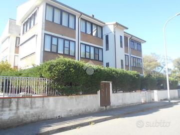 3 LOCALI A COMACCHIO