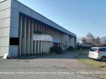 Capannone a San Fermo della Battaglia