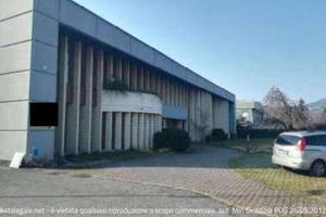 Capannone a San Fermo della Battaglia