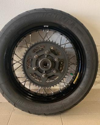 Triumph tiger 800 cerchio posteriore