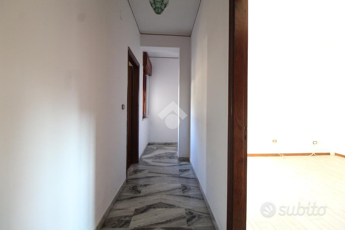 3 LOCALI A VILLA SAN GIOVANNI - Vista 2