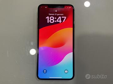 iPhone XS Max 256 GB con Apple Watch