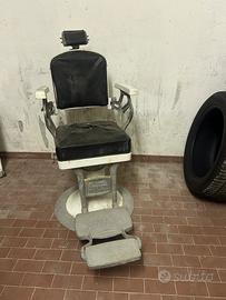 Poltrona da barbiere vintage Augusta Torino