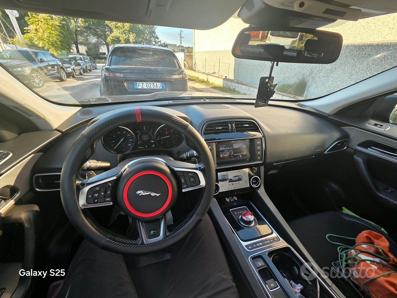 Jaguar F-Pace (X761)