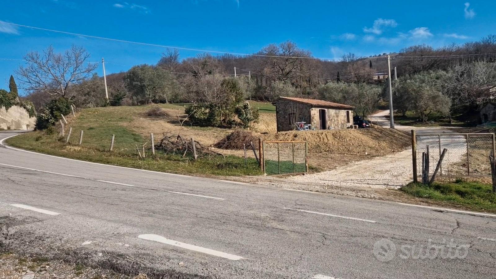 Terreno 6 Ettari con 2 Annessi Agricoli, Bosco e G - Altro