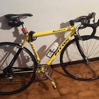bici da corsa in alluminio 