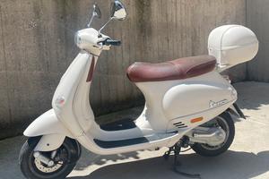 Vespa 125 et 4