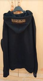 Giiacchetto  con cappuccio tag.XL,unisex  € 5 