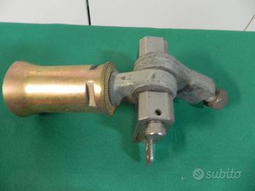 GRUPPO FISSAGGIO CON LUCCHETTO PER SERRANDA