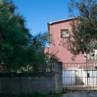 Golfo Aranci: Ampia Villa da Ristrutturare tra Due