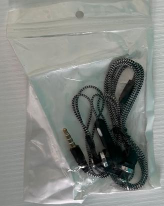 Auricolari con filo e attacco jack da 3.5 mm