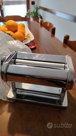 macchina x fare la pasta elettrica compresa di acc