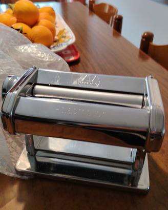 macchina x fare la pasta elettrica compresa di acc