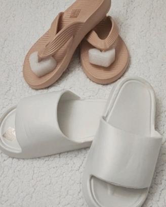 Set di ciabatte e infradito/Slippers and flip-flop