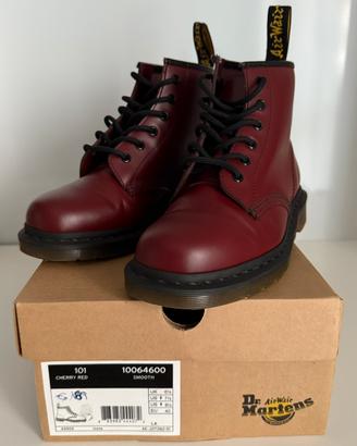 Dr. Martens Cherry Red 40