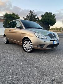 Lancia Ypsilon 1.2 Oro Giallo