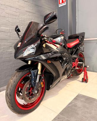 YAMAHA YZF R1