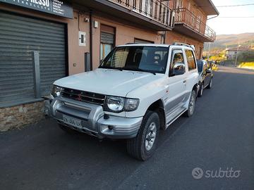 Mitsubishi pajero