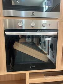 Forno Indesit Elettrico Ventilato 66 litri