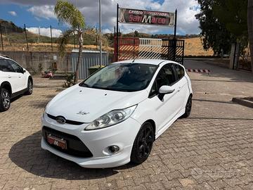 Ford Fiesta 1.6 TDCi 95CV 3 porte Tit. CON GANCIO 
