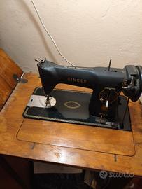 Macchina da Cucire Vintage SINGER con Mobile Origi